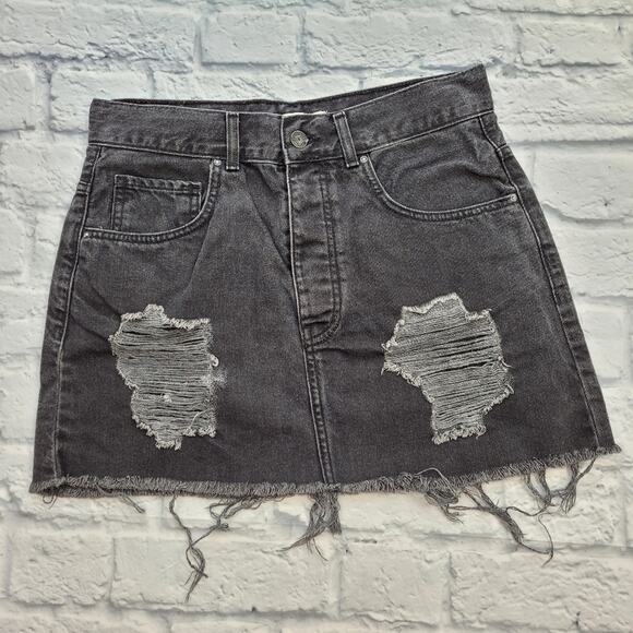 Forever 21 Distressed Frayed Black Denim Skirt size 29 Button Fly Raw Hem - Picture 1 of 5